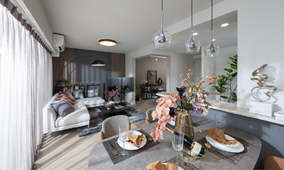 LIVING　DINING