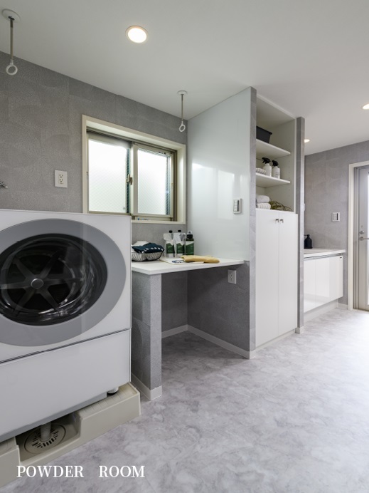 POWDER ROOM