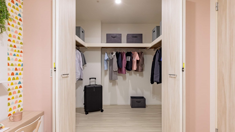 select closet.
