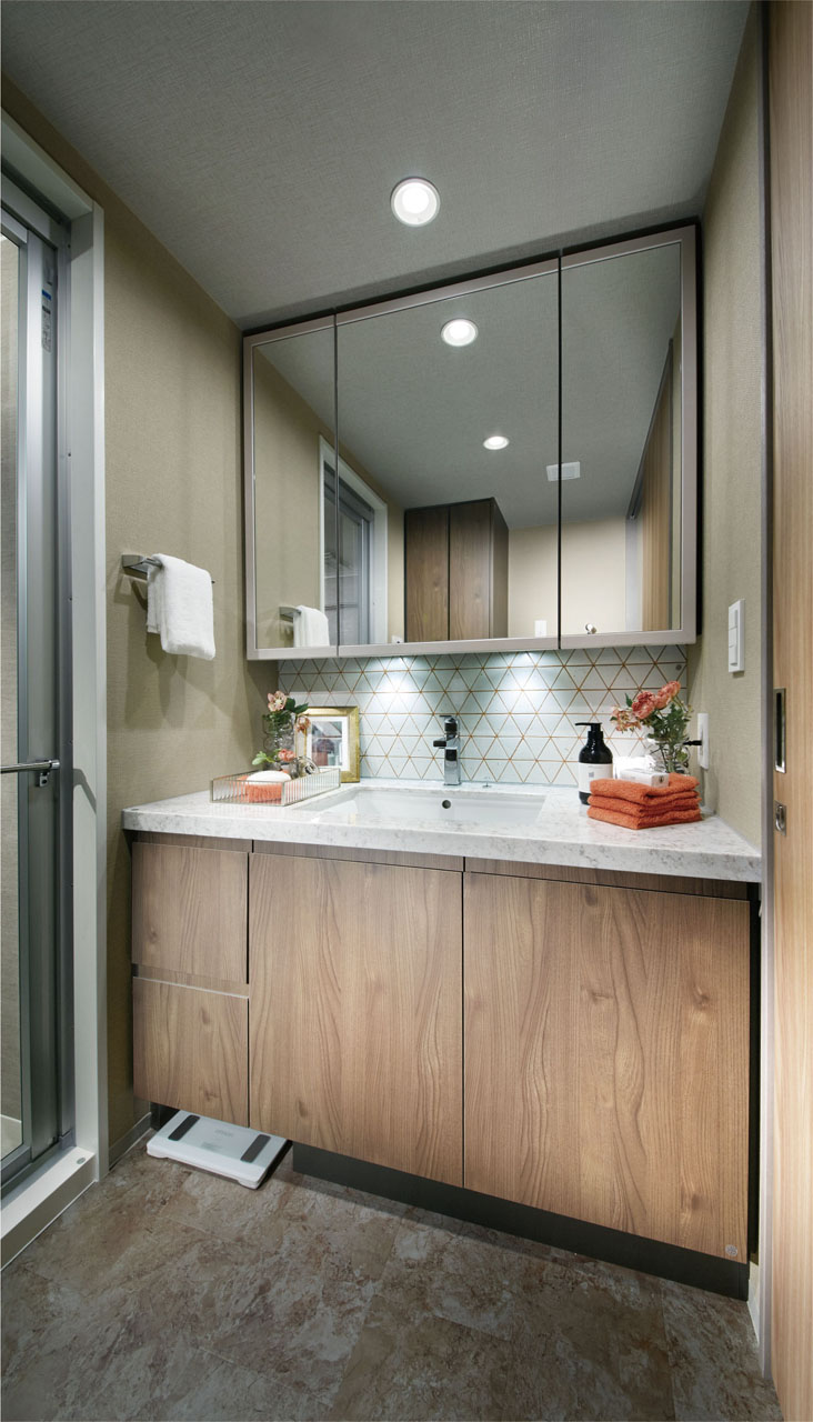 POWDER ROOM