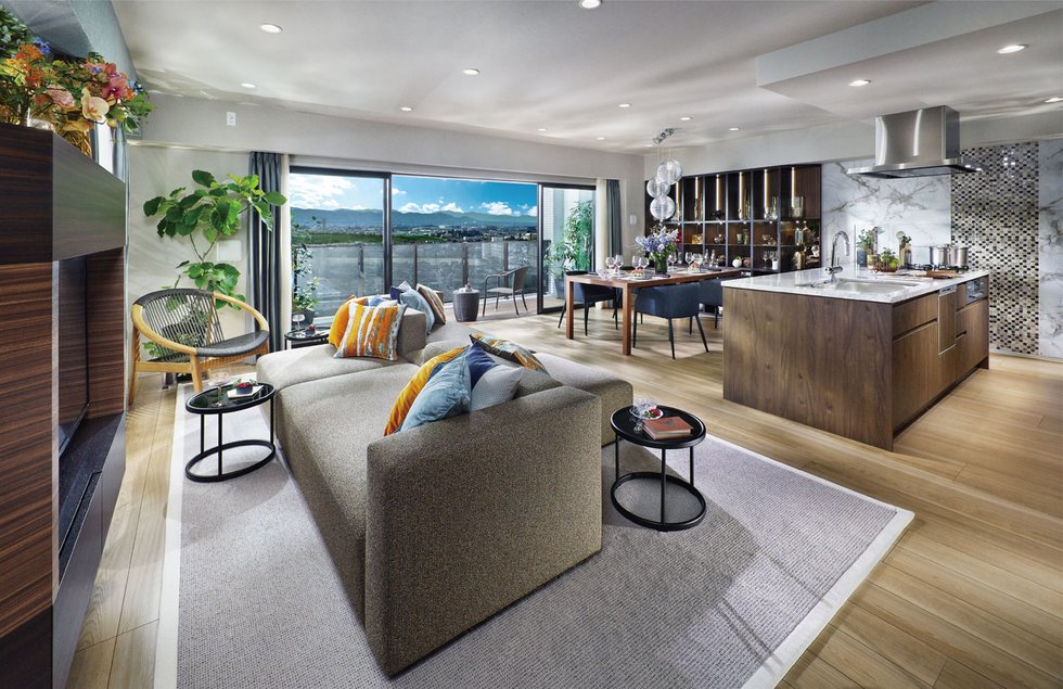 LIVING ROOM