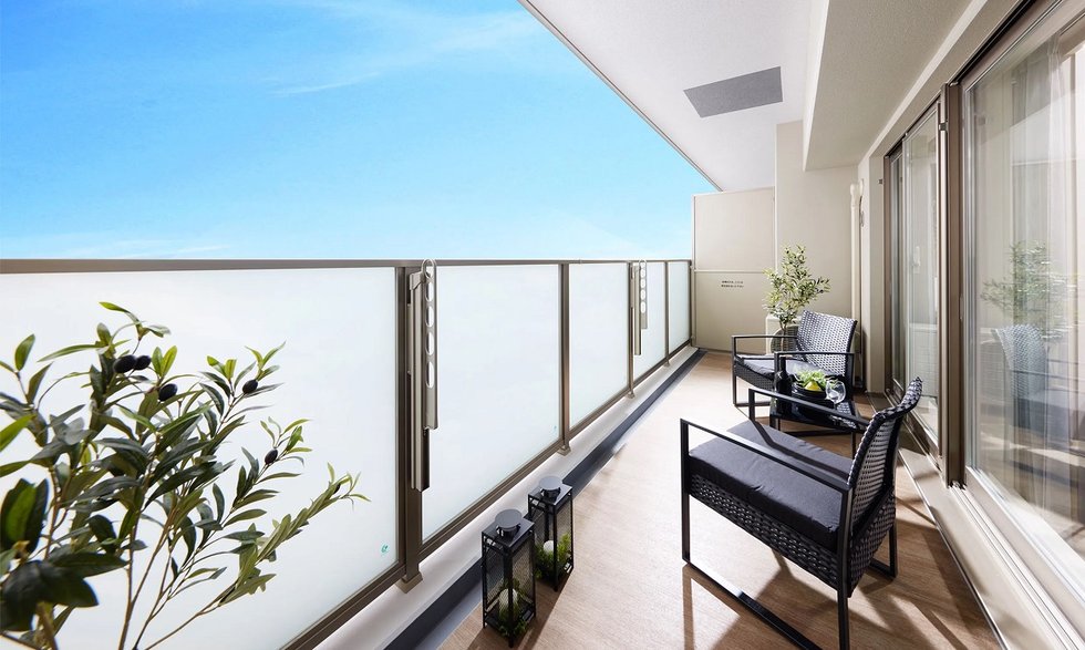 BALCONY