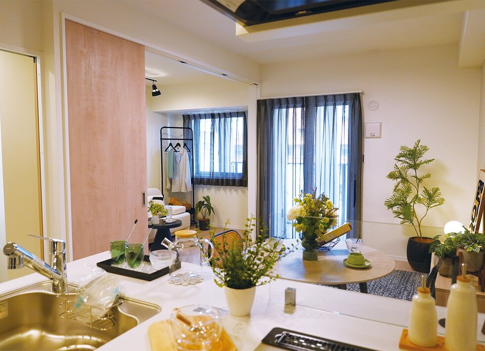 LIVING DINING KITCHEN