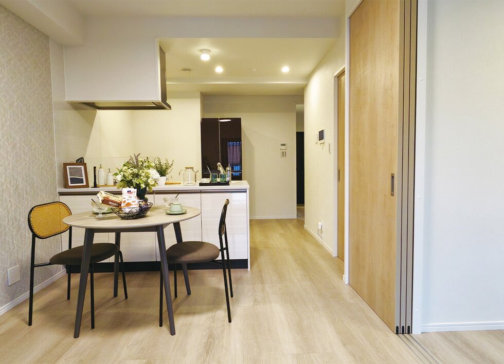DINING KITCHEN