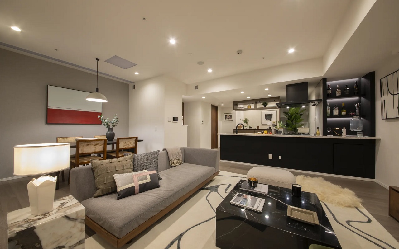 LIVING & DINING