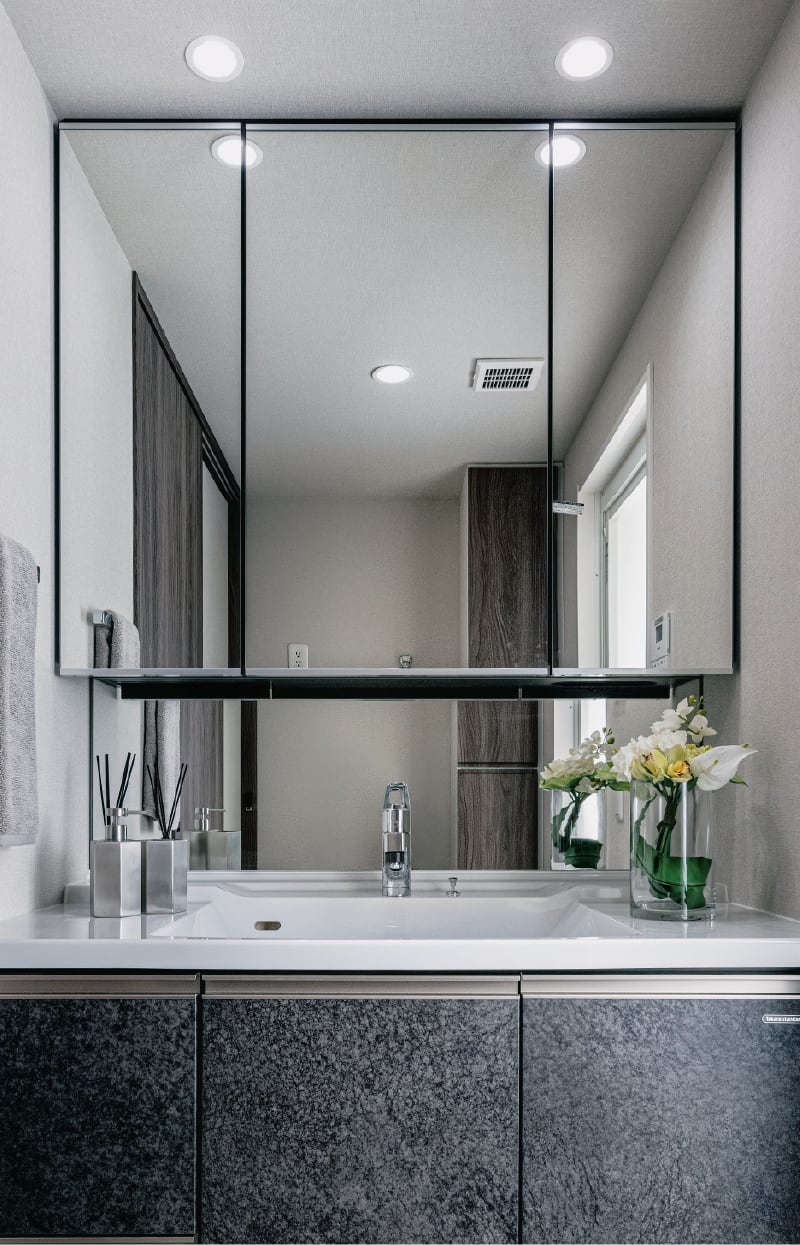 POWDER ROOM
