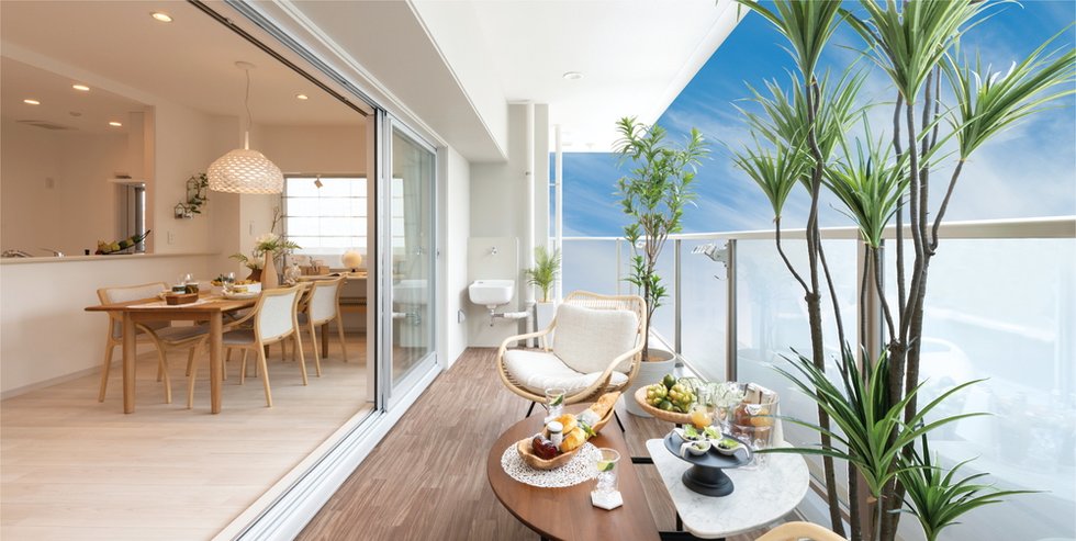 Dining&Balcony