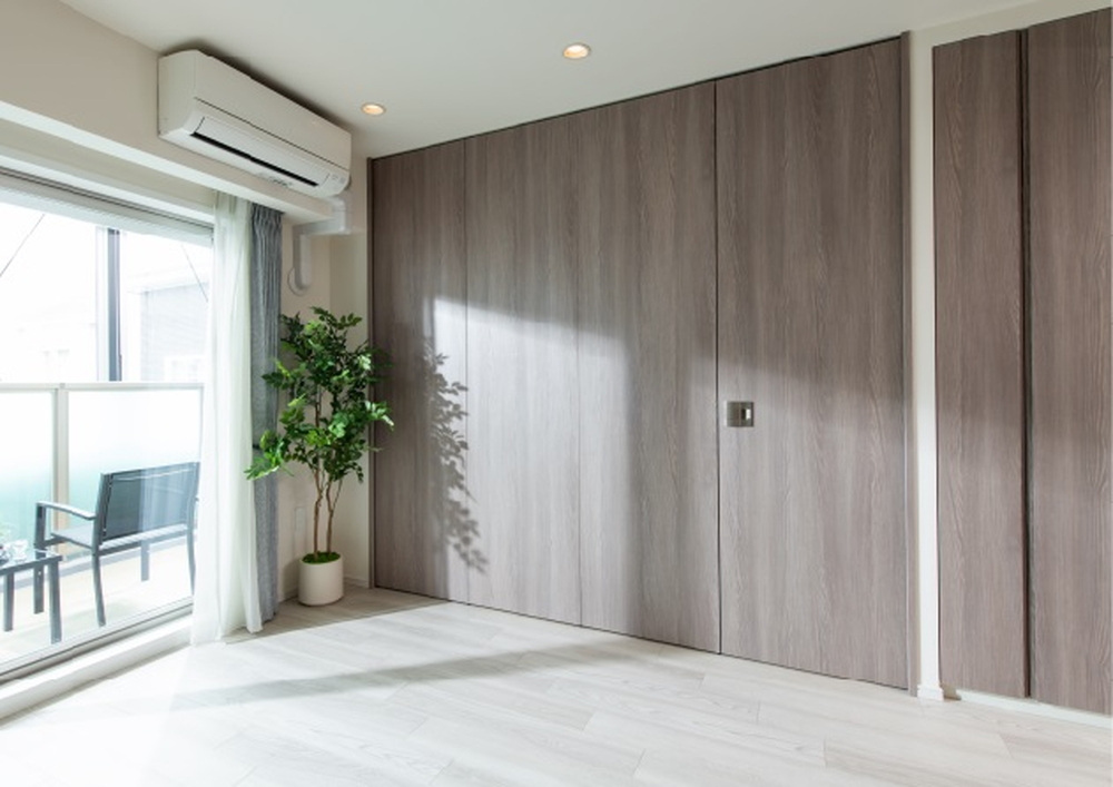 Wall door(CLOSE)