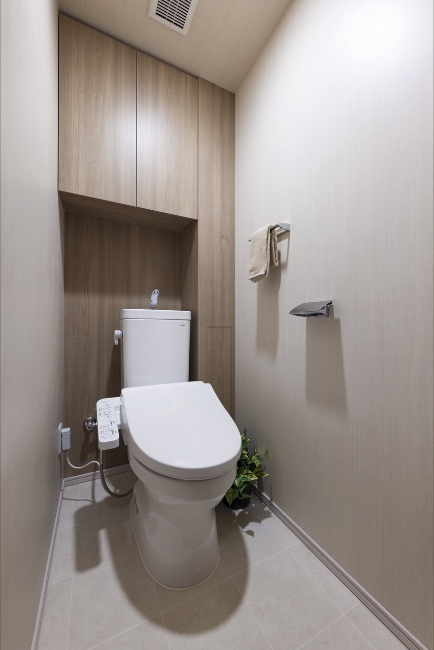 TOILET