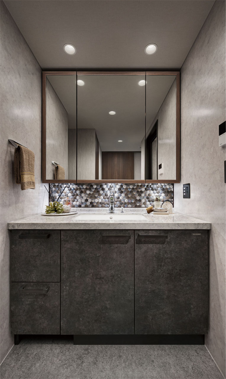 POWDER ROOM