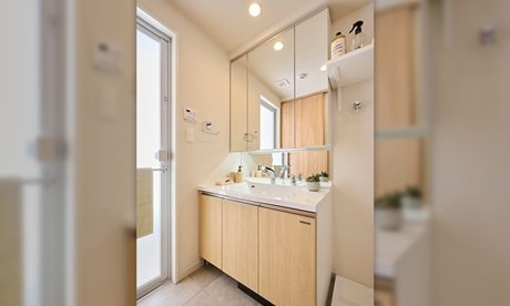 POWDER ROOM