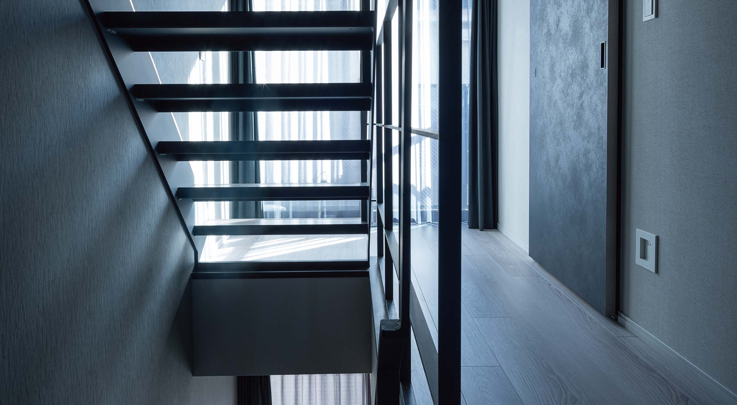 STAIRS,HALL(Bタイプ・102号室)