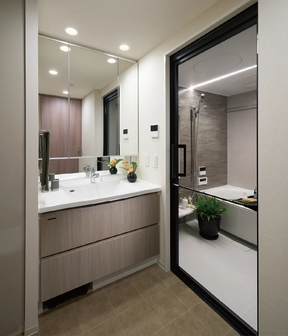 POWDER ROOM