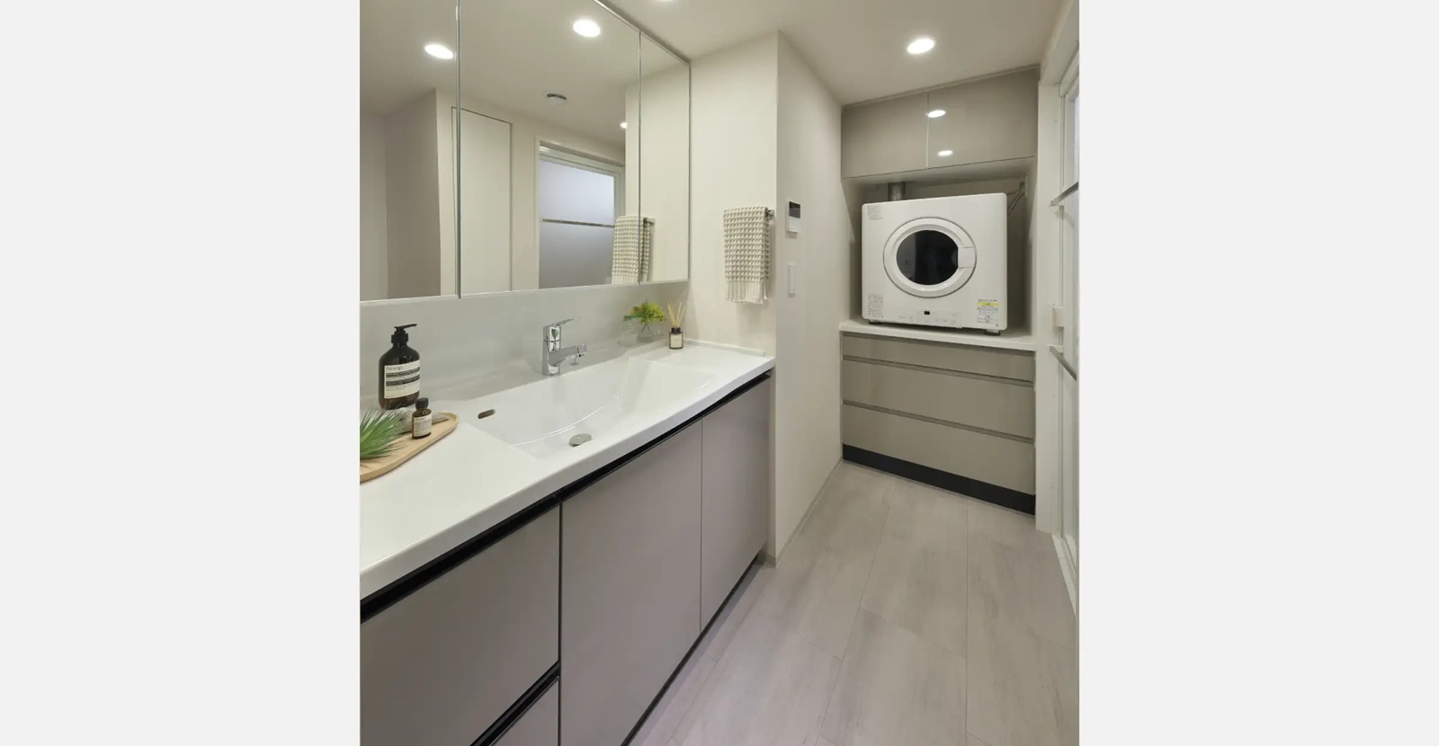 Powder room
