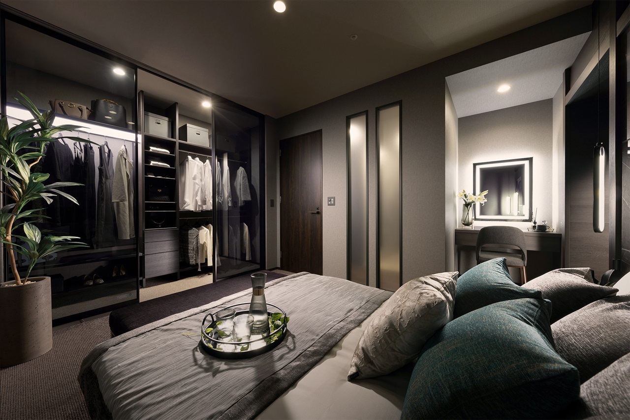 MASTER BEDROOM