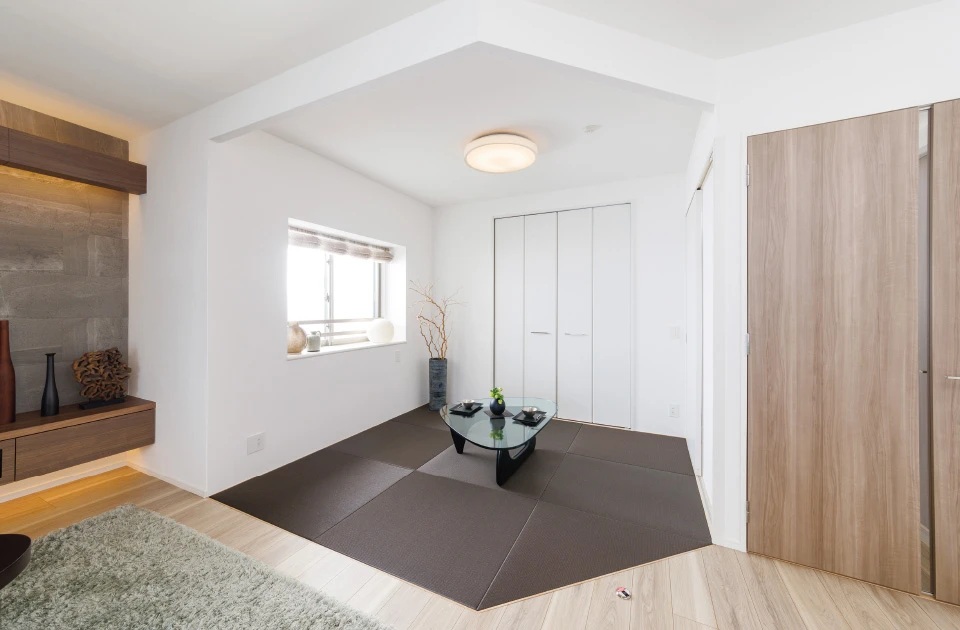 JAPANESE ROOM