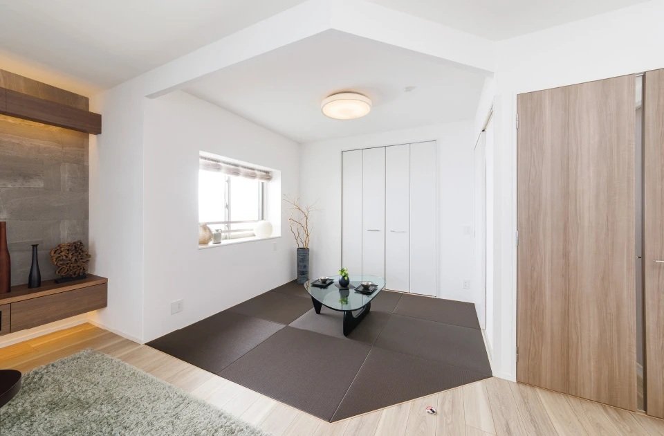 JAPANESE ROOM