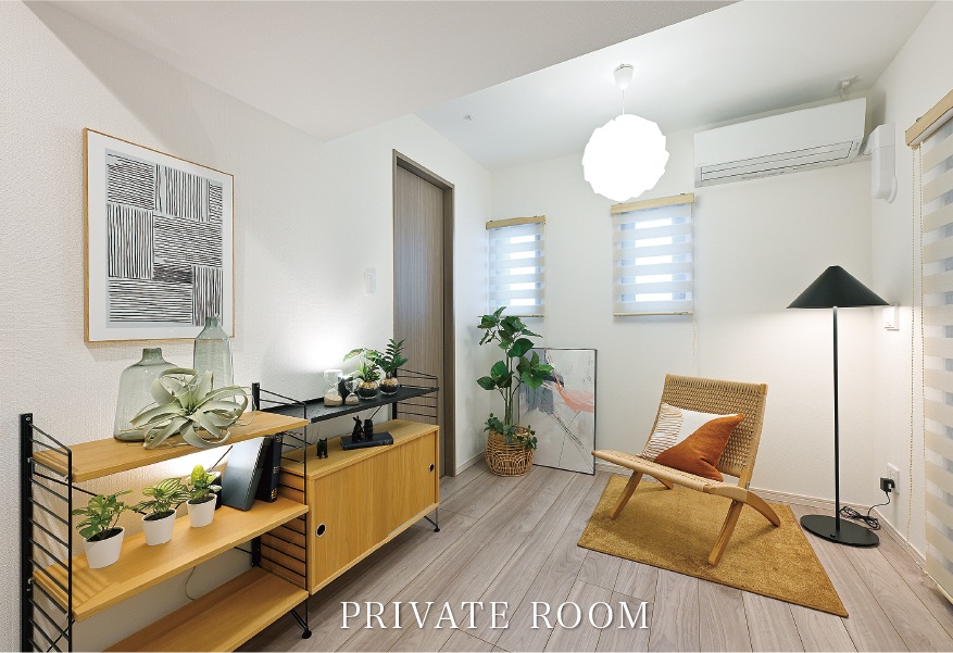 PRIVATE ROOM
