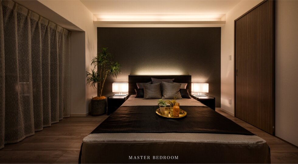 MASTER BEDROOM