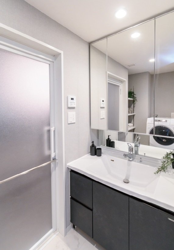 Powder room