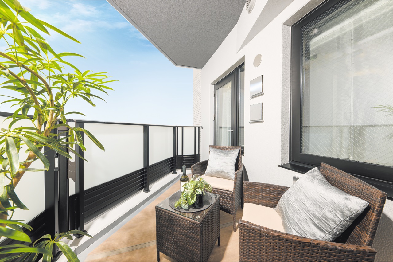 BALCONY