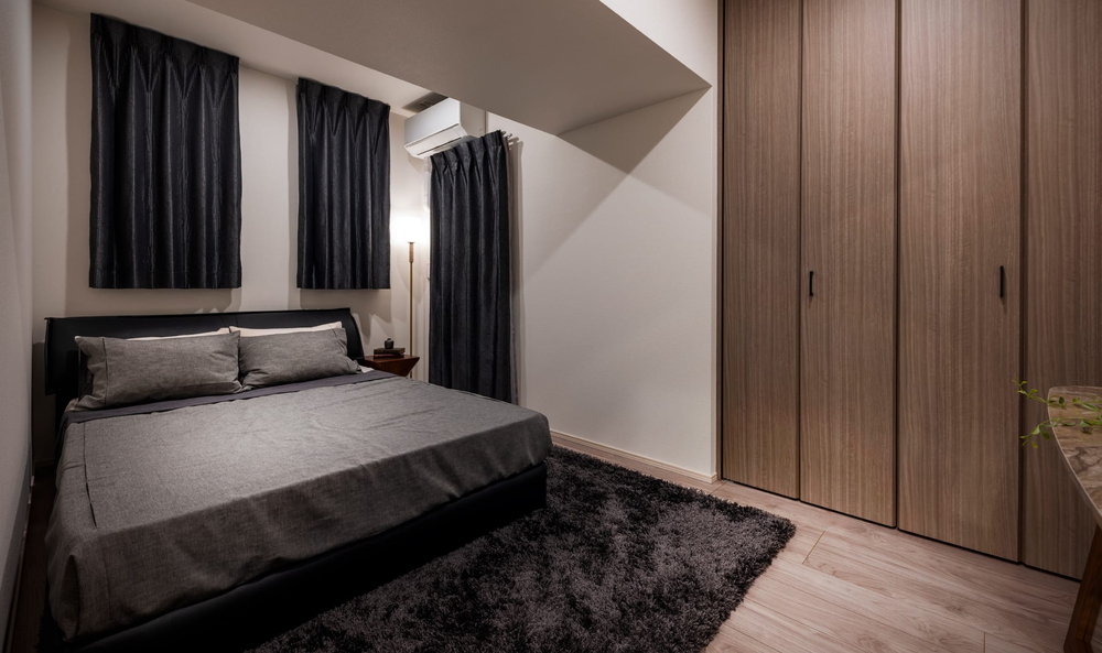 MASTER BED ROOM