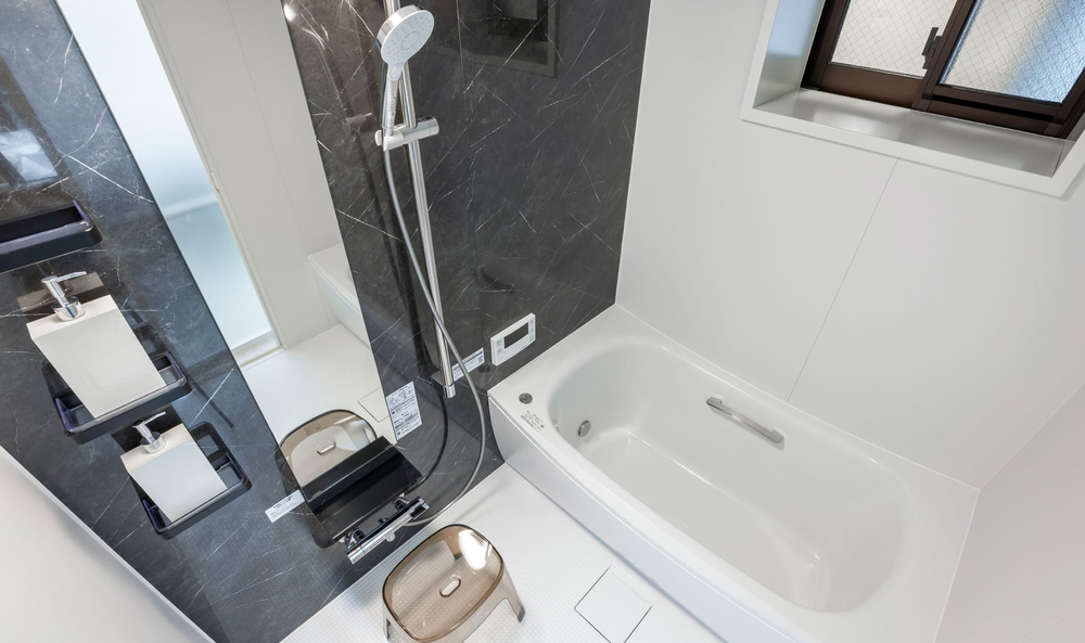 BATH ROOM