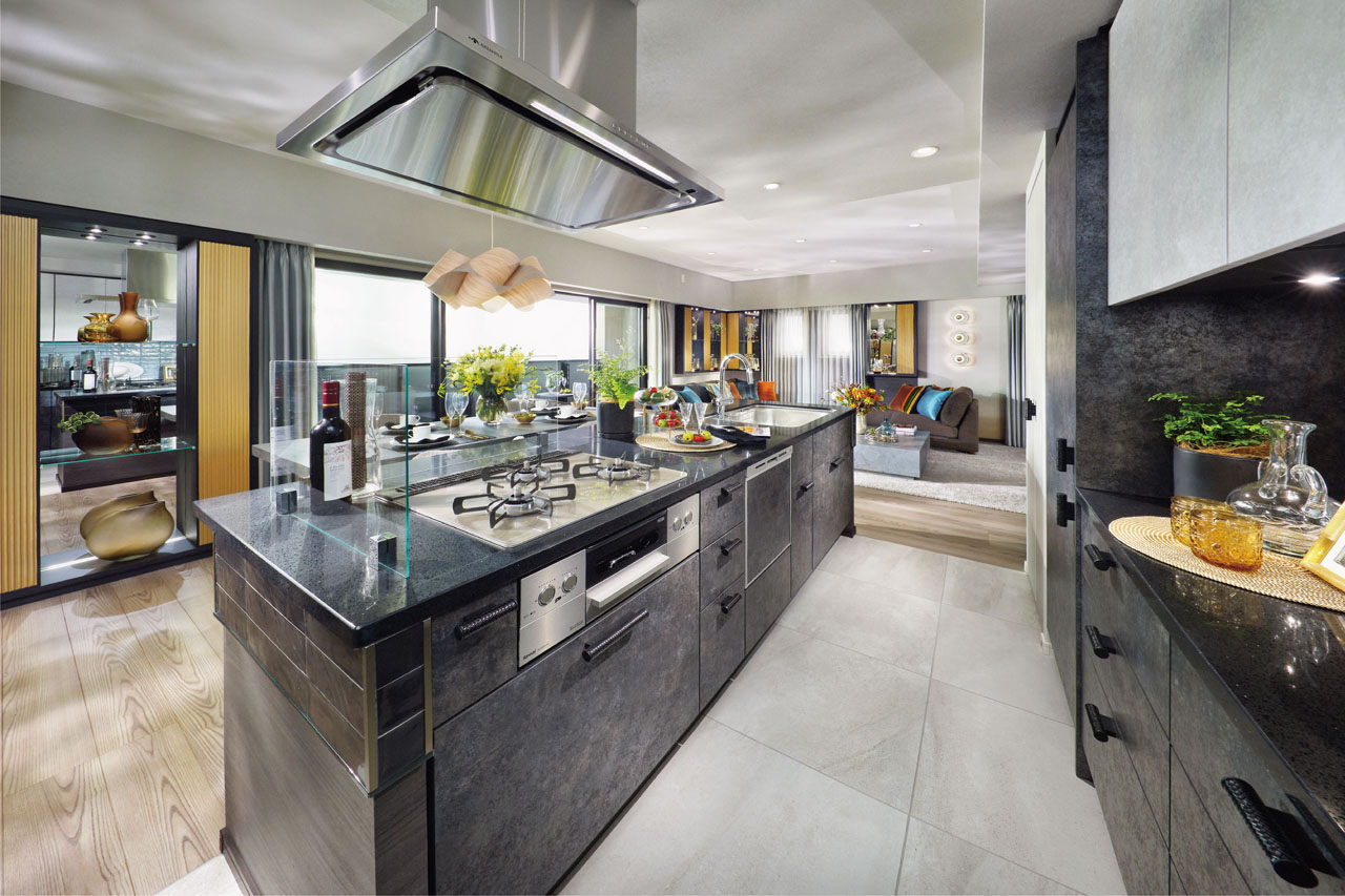 KITCHEN