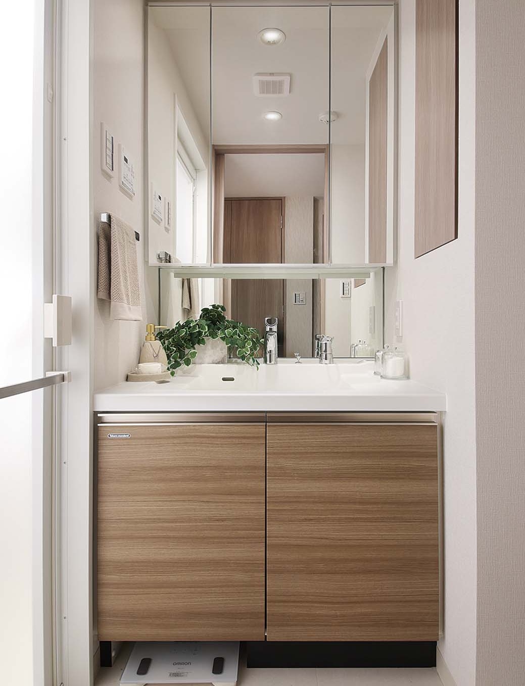 POWDER ROOM
