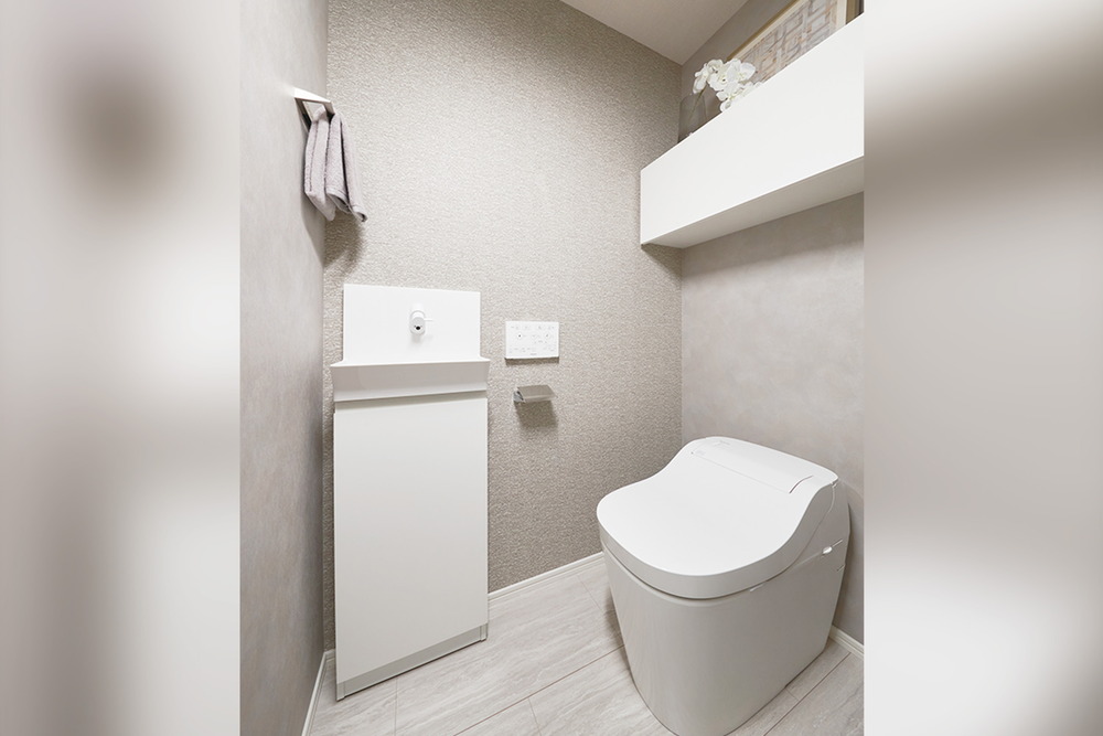 TOILET