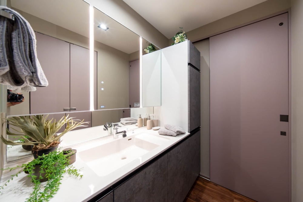 SANITARY - restroom -