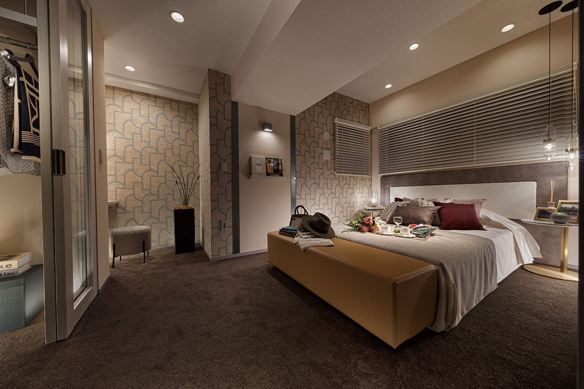 MASTER BEDROOM