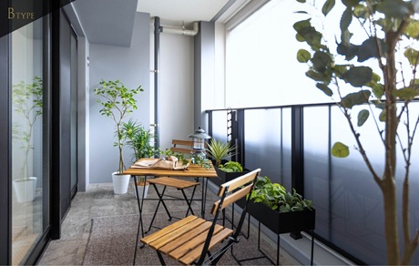 BALCONY