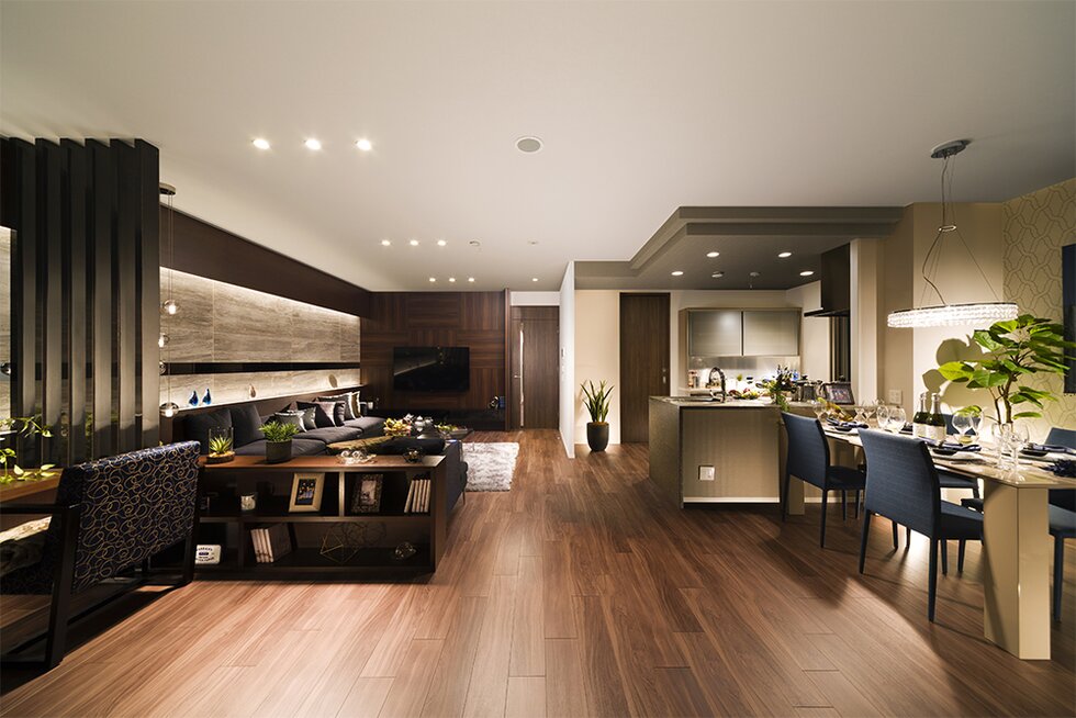 SALON LIVING & DINING