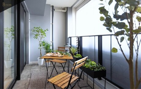 BALCONY