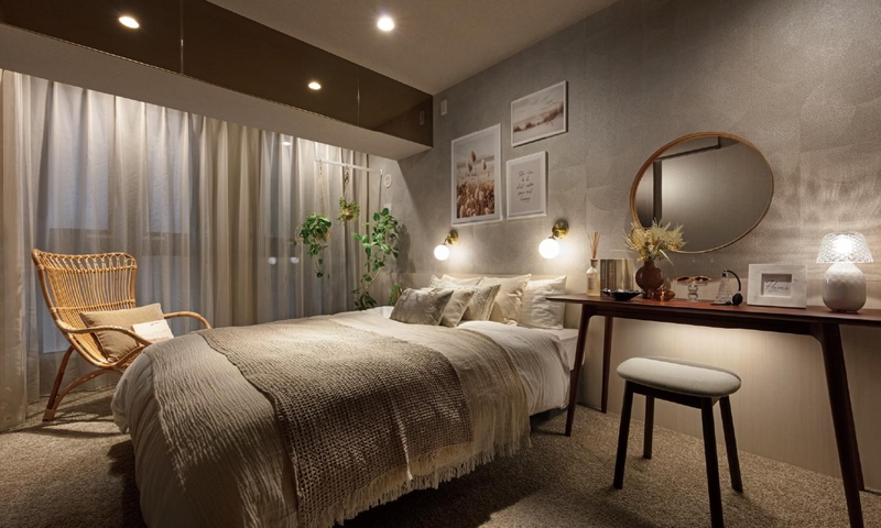 MASTER BEDROOM