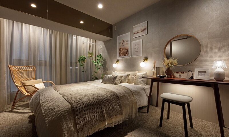 MASTER BEDROOM