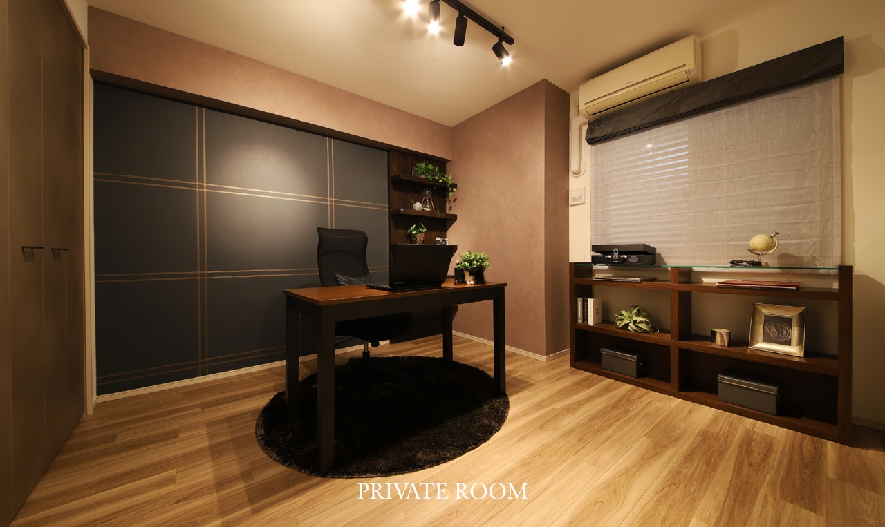 PRIVATE ROOM