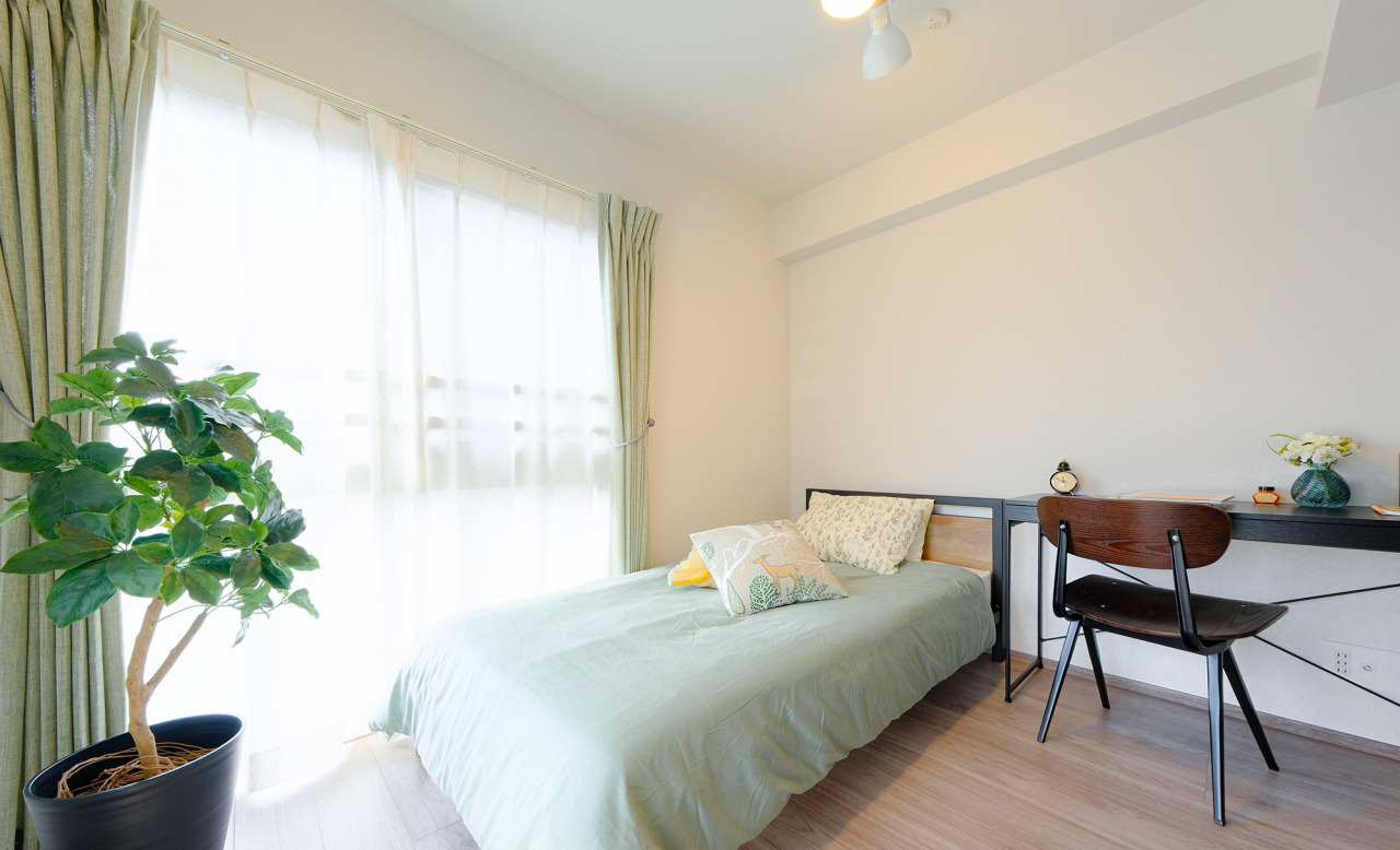 PRIVATE BEDROOM