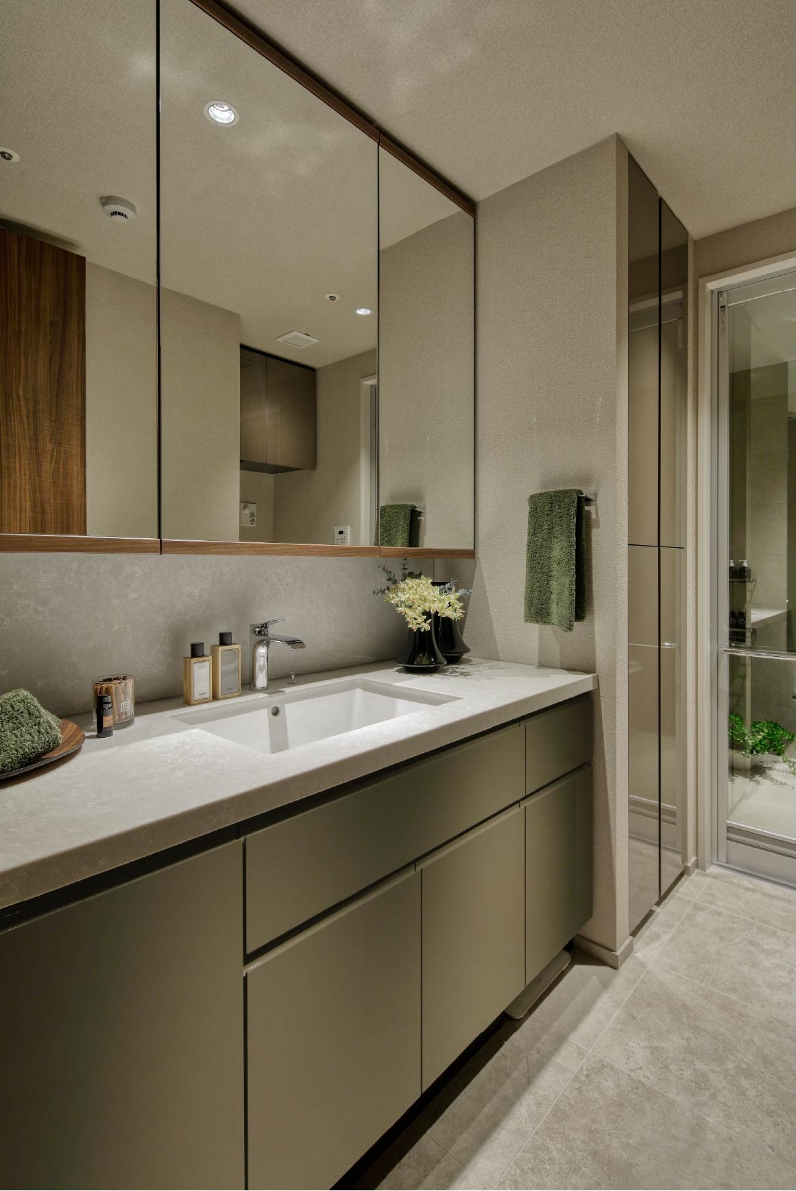 POWDER ROOM