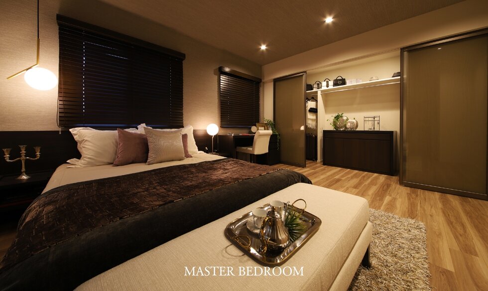 MASTER BEDROOM