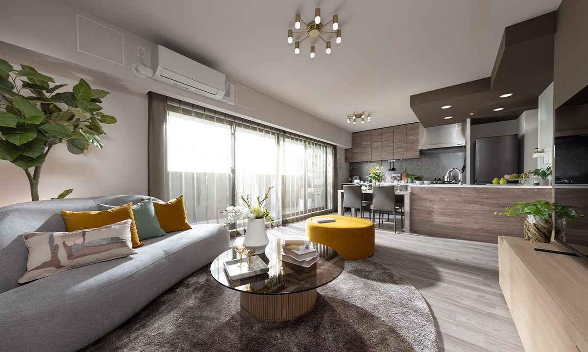 LIVING & DINING ROOM