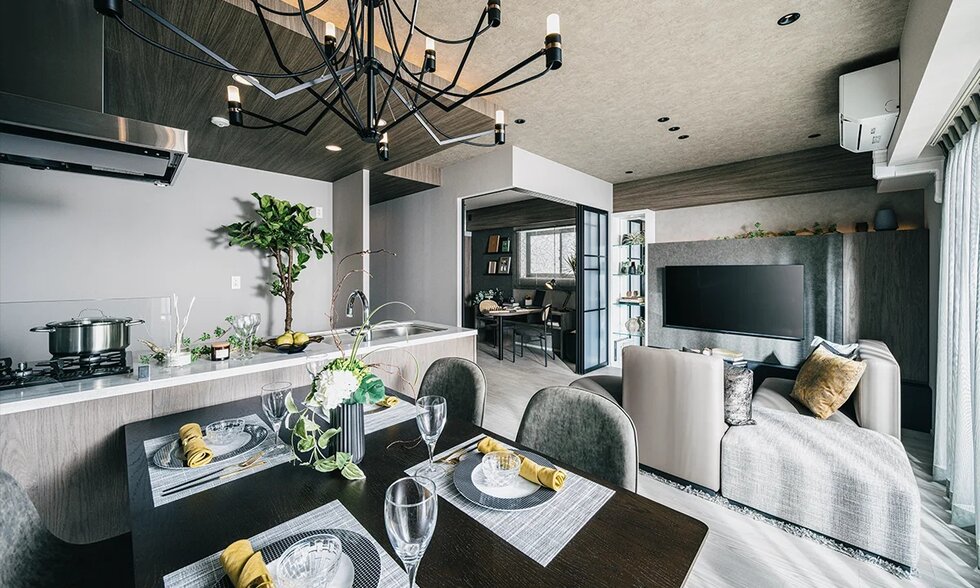 LIVING & DINING ROOM