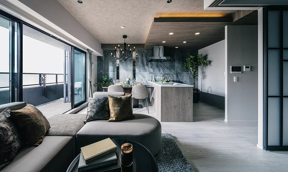 LIVING & DINING ROOM