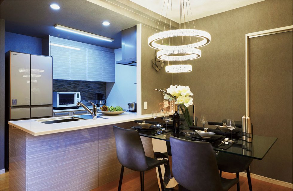 DINING & KITCHEN