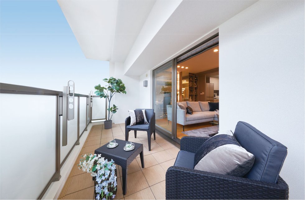 BALCONY