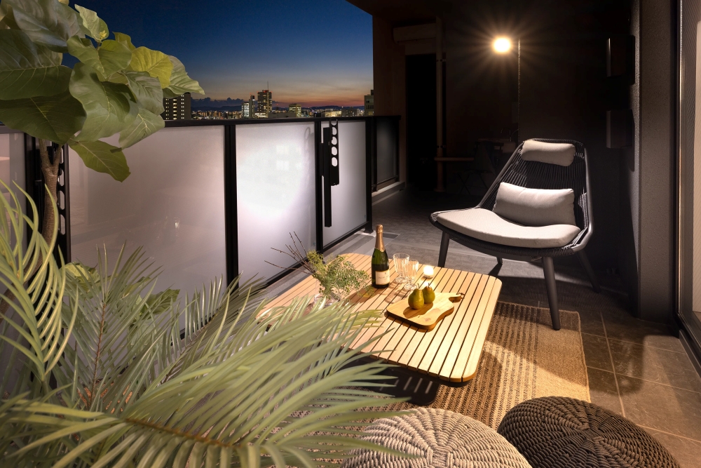 BALCONY