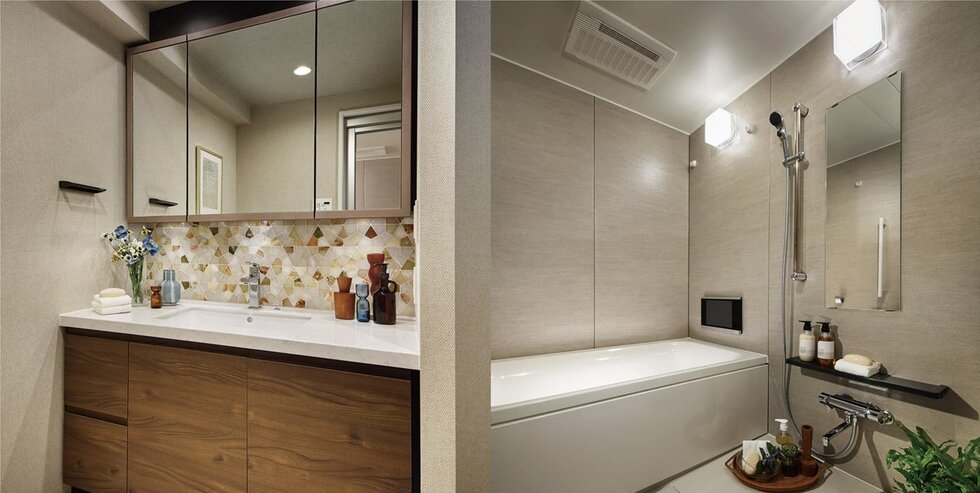 POWDER ROOM/BATHROOM