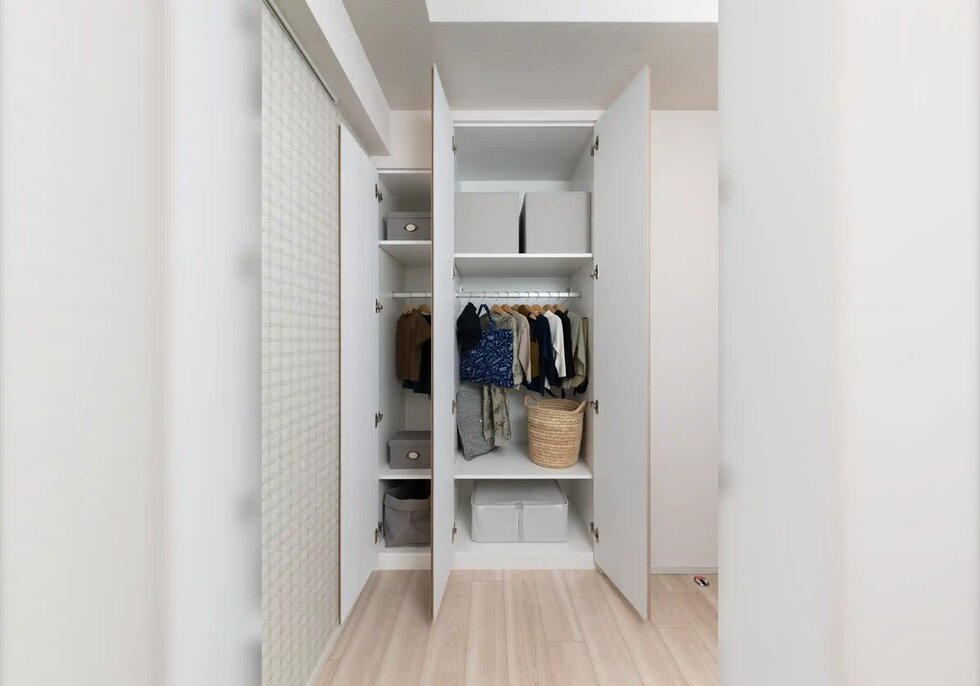 クロゼット
CLOSET