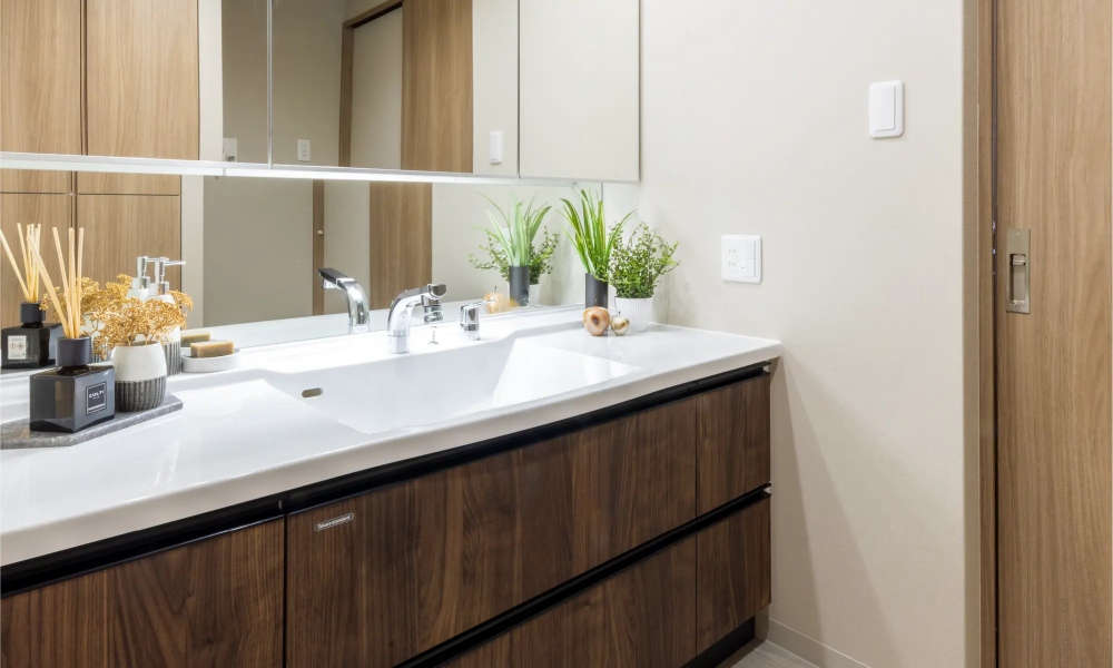 POWDER ROOM
